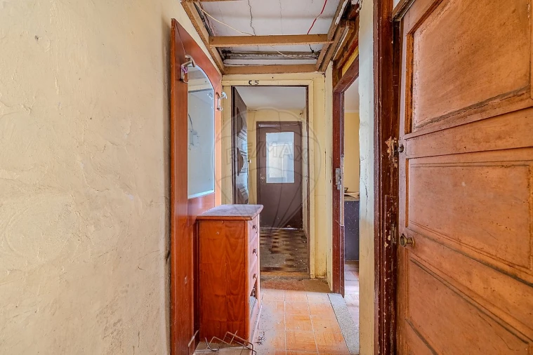 Prédio para Venda em Santa Marinha e São Pedro da Afurada Foto 33