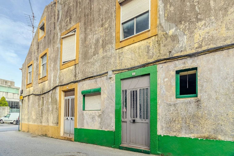 Prédio para Venda em Santa Marinha e São Pedro da Afurada Foto 14