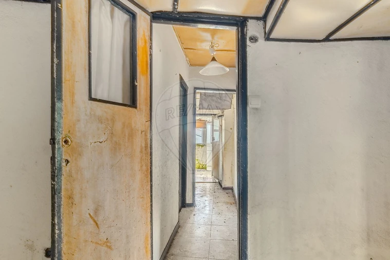 Prédio para Venda em Santa Marinha e São Pedro da Afurada Foto 44