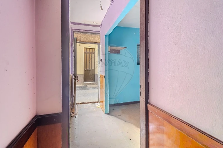 Prédio para Venda em Santa Marinha e São Pedro da Afurada Foto 12