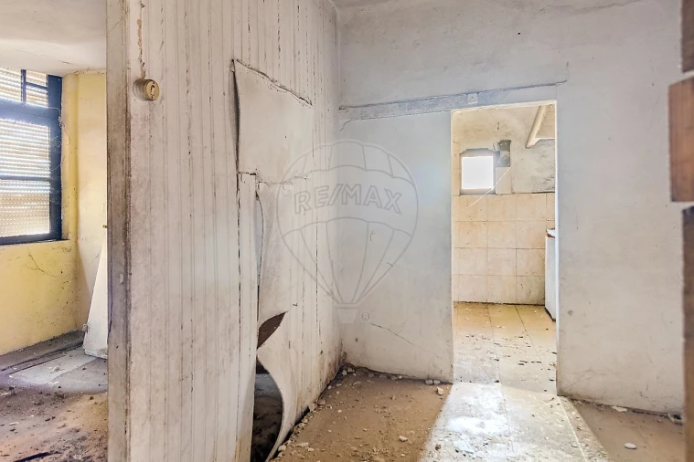 Prédio para Venda em Santa Marinha e São Pedro da Afurada Foto 30