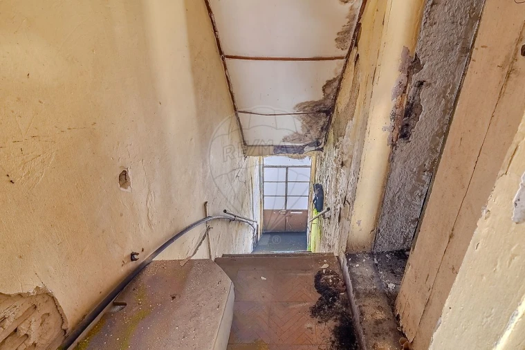 Prédio para Venda em Santa Marinha e São Pedro da Afurada Foto 29