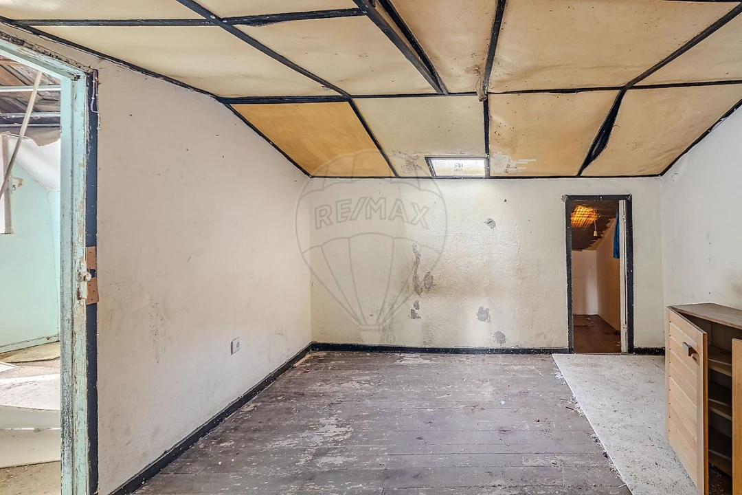 Prédio para Venda em Santa Marinha e São Pedro da Afurada Foto 41