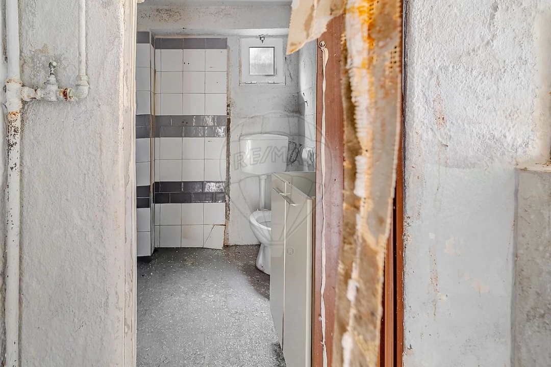 Prédio para Venda em Santa Marinha e São Pedro da Afurada Foto 21