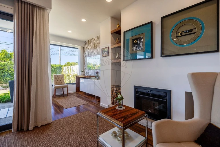 Moradia T3 para Venda em Silveira Foto 16