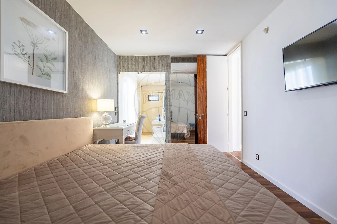 Moradia T3 para Venda em Silveira Foto 39