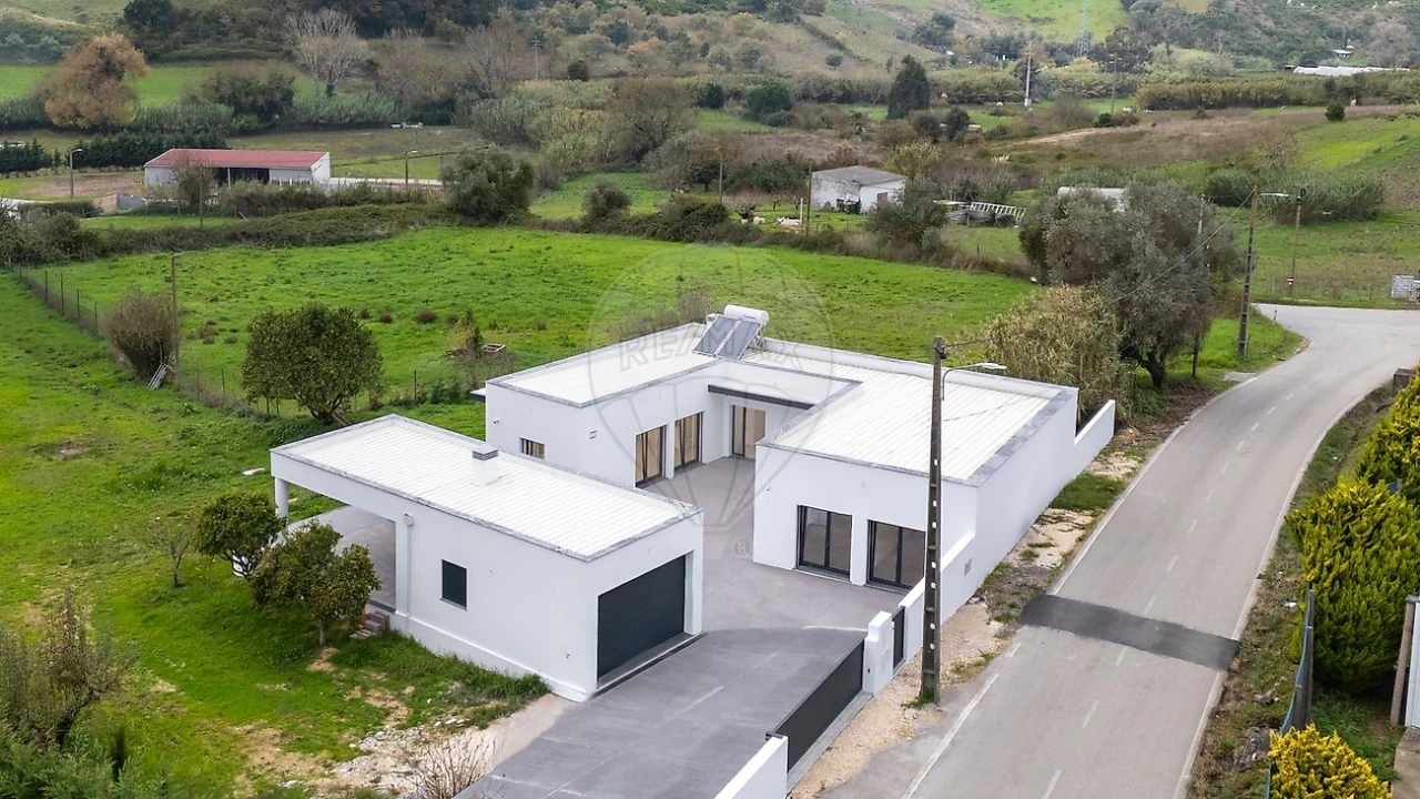 Moradia T3 para Venda em Enxara do Bispo, Gradil e Vila Franca do Rosário Foto 37