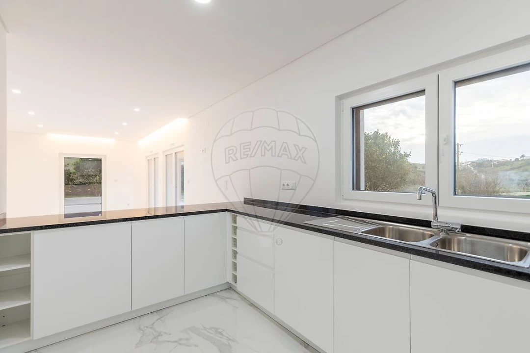 Moradia T3 para Venda em Enxara do Bispo, Gradil e Vila Franca do Rosário Foto 8