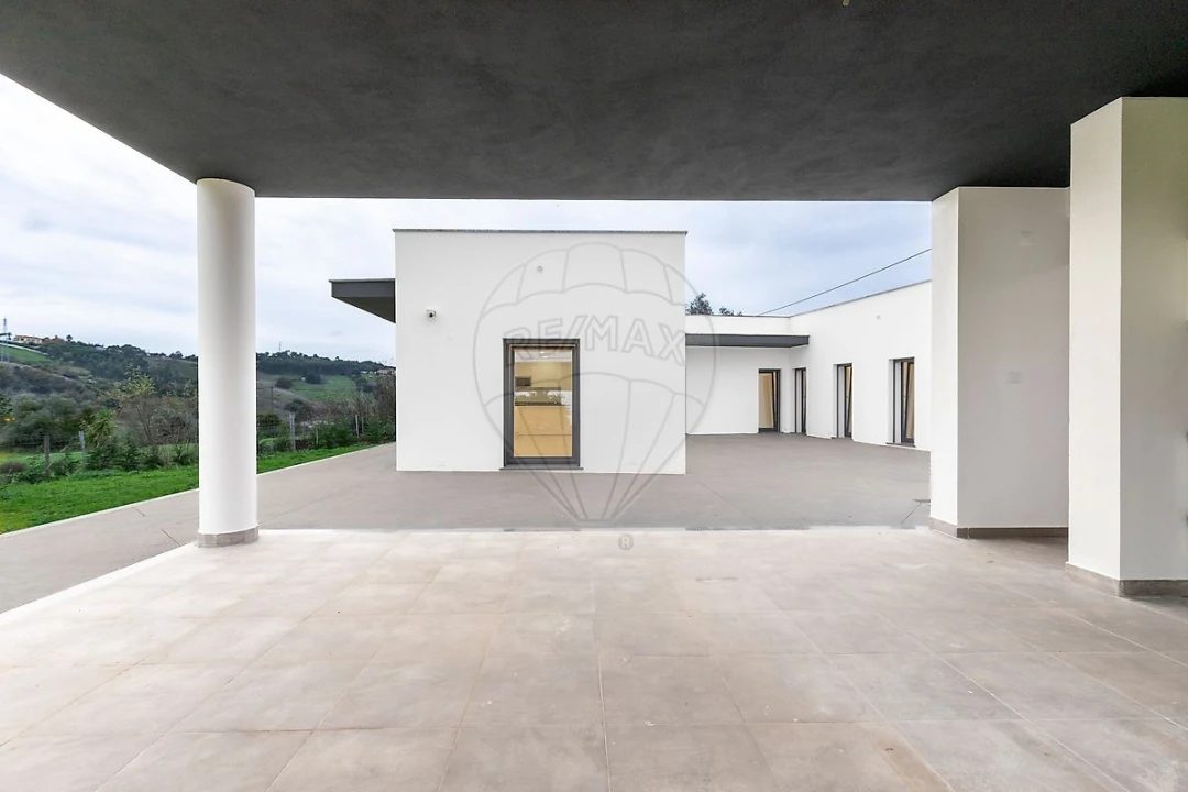 Moradia T3 para Venda em Enxara do Bispo, Gradil e Vila Franca do Rosário Foto 43