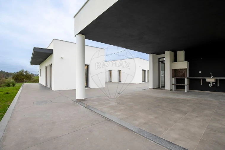 Moradia T3 para Venda em Enxara do Bispo, Gradil e Vila Franca do Rosário Foto 44