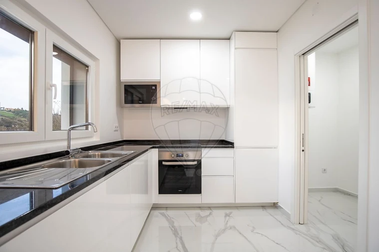 Moradia T3 para Venda em Enxara do Bispo, Gradil e Vila Franca do Rosário Foto 5