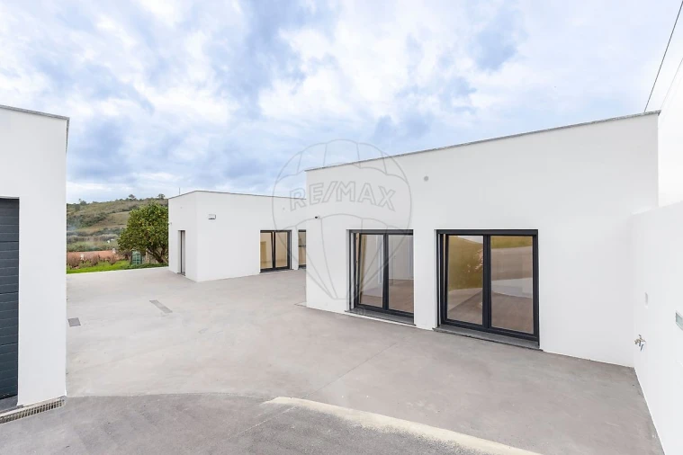 Moradia T3 para Venda em Enxara do Bispo, Gradil e Vila Franca do Rosário Foto 48