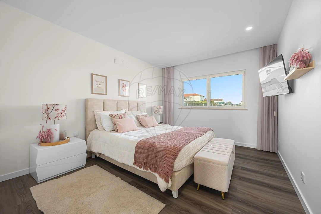 Moradia T3 para Venda em São Pedro da Cadeira Foto 11