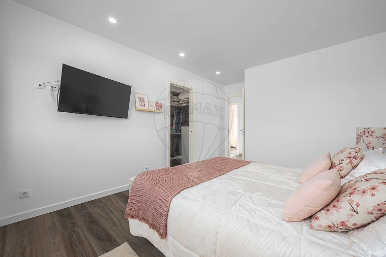 Moradia T3 para Venda em São Pedro da Cadeira Foto 12