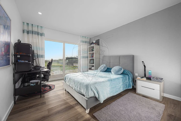 Moradia T3 para Venda em São Pedro da Cadeira Foto 13