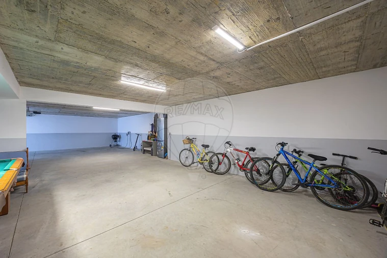 Moradia T3 para Venda em São Pedro da Cadeira Foto 23