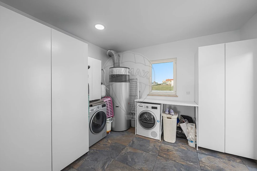 Moradia T3 para Venda em São Pedro da Cadeira Foto 26