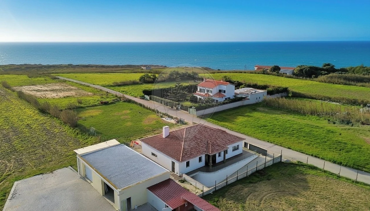 Moradia T3 para Venda em São Pedro da Cadeira Foto 1