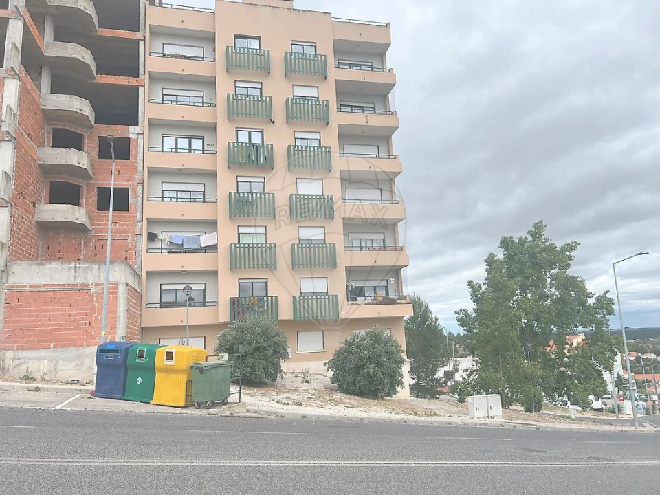 Apartamento T2 para Venda em Alenquer (Santo Estêvão e Triana) Foto 1