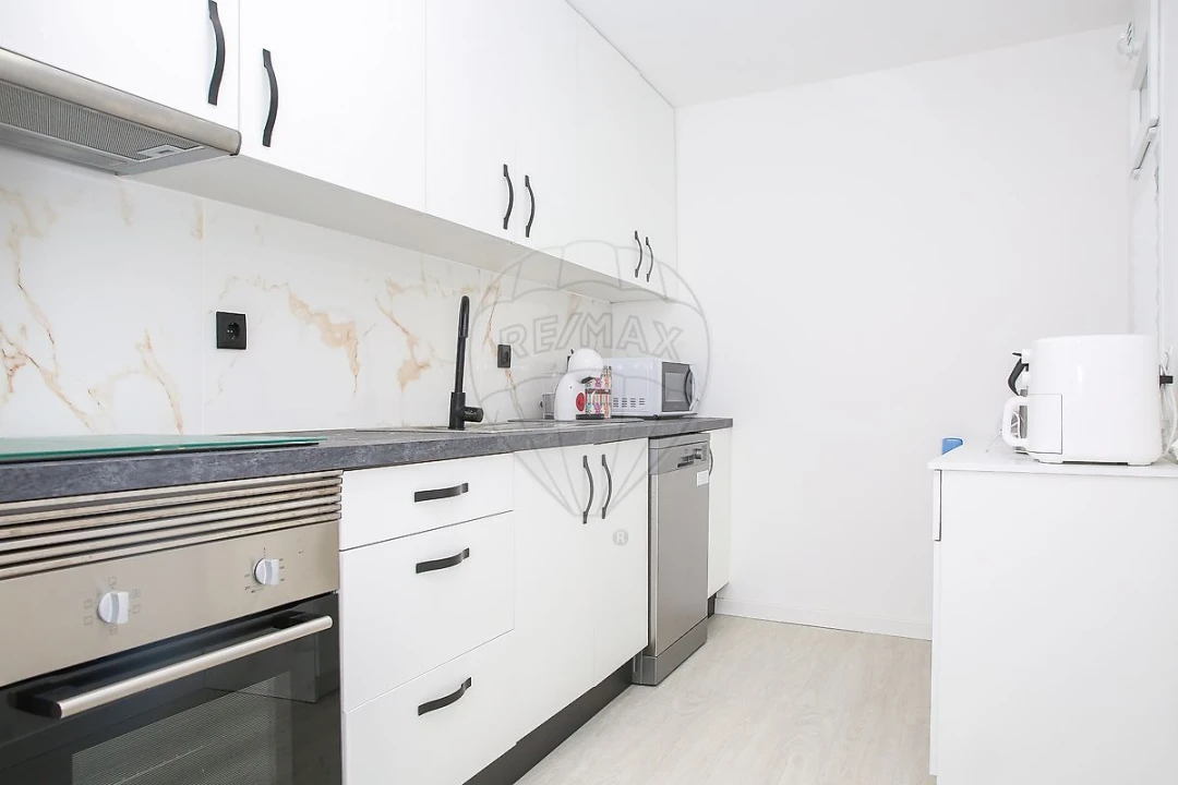 Moradia T2 para Venda em Olhalvo Foto 2