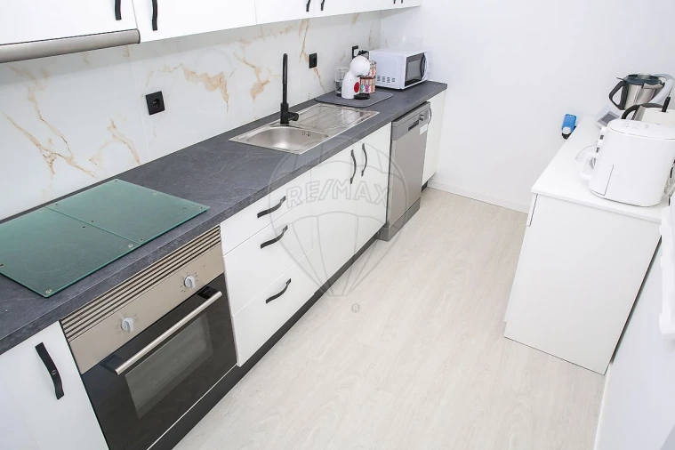 Moradia T2 para Venda em Olhalvo Foto 4