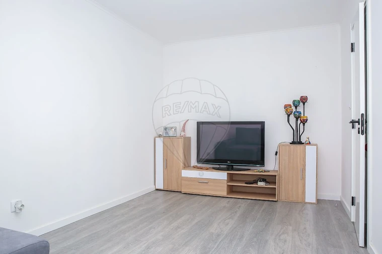 Moradia T2 para Venda em Olhalvo Foto 14