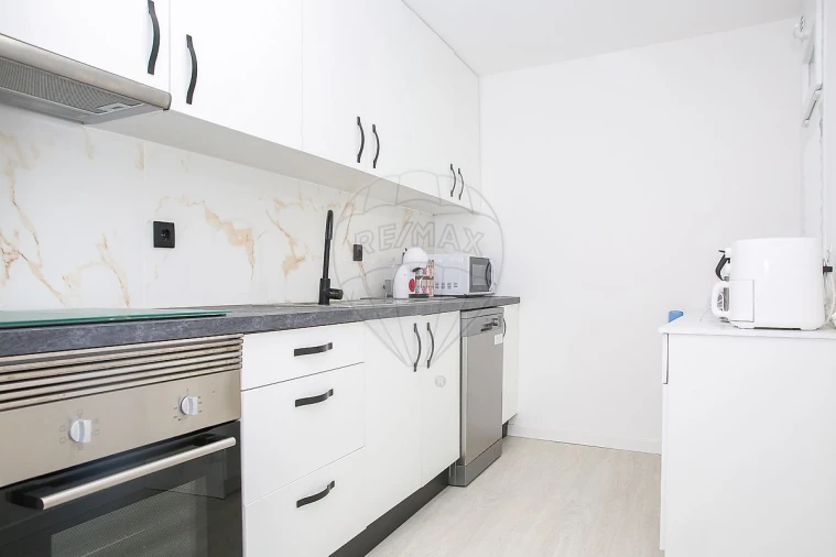 Moradia T2 para Venda em Olhalvo Foto 2