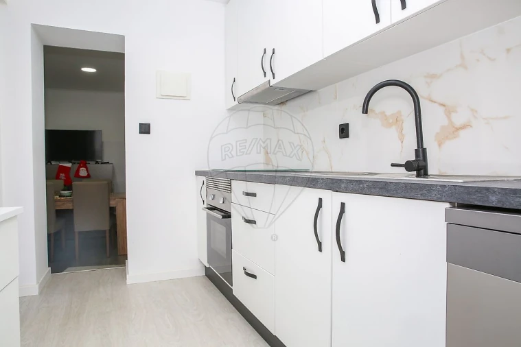 Moradia T2 para Venda em Olhalvo Foto 6