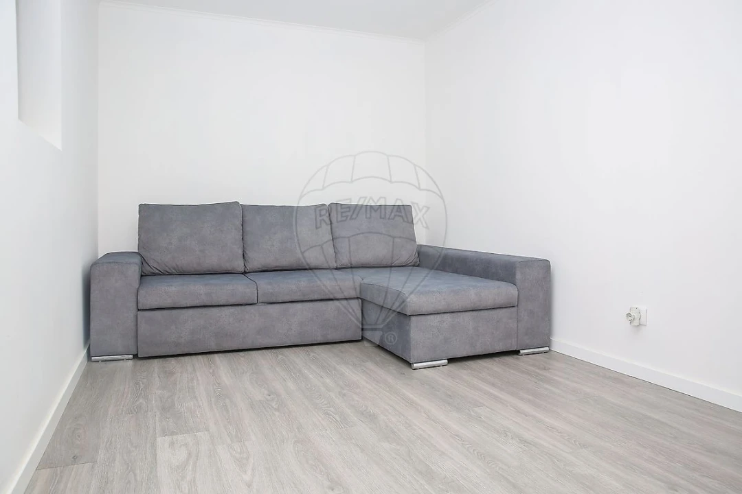 Moradia T2 para Venda em Olhalvo Foto 13