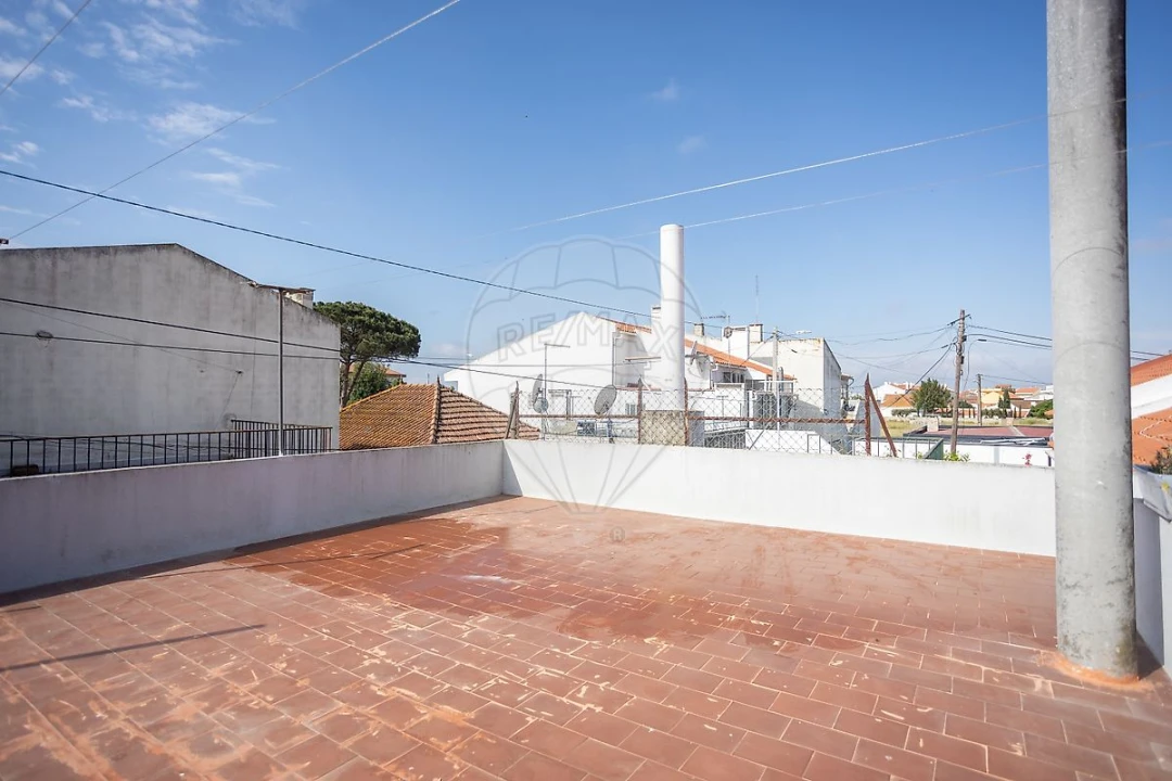 Moradia T3 para Venda em Samora Correia Foto 38