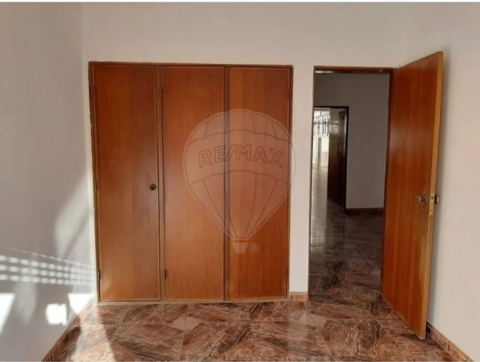 Apartamento T2 para Venda em Cacém e São Marcos Foto 6