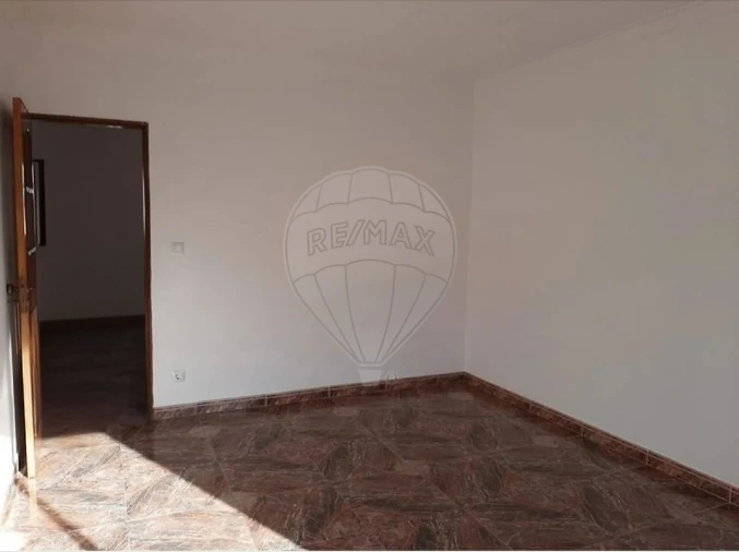 Apartamento T2 para Venda em Cacém e São Marcos Foto 9