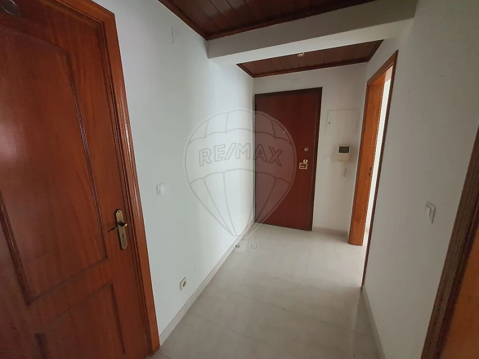 Apartamento T2 para Venda em Cacém e São Marcos Foto 6