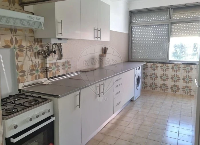 Apartamento T2 para Venda em Barcarena Foto 14