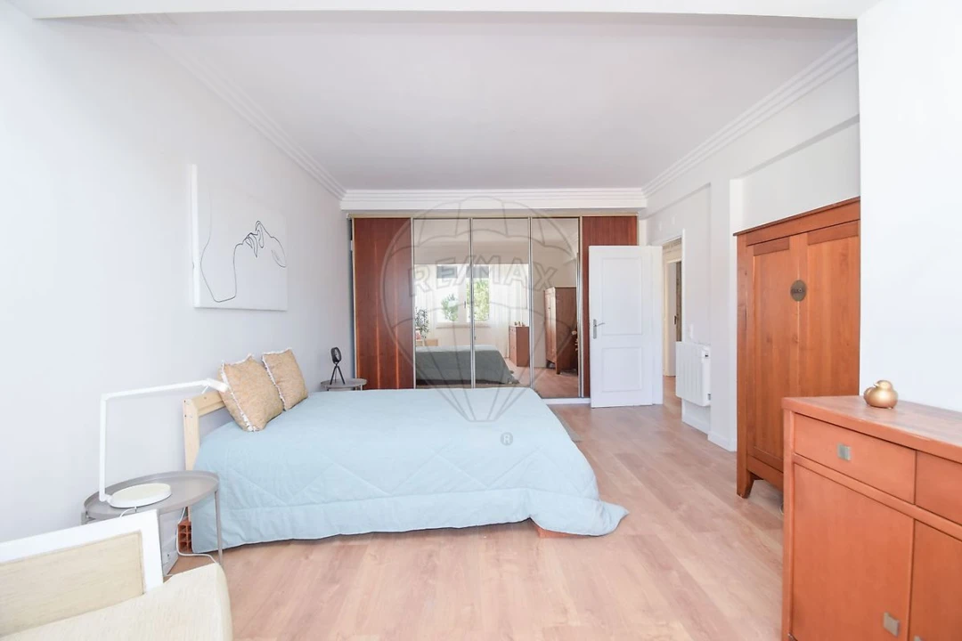 Moradia T4 para Venda em Almargem do Bispo, Pêro Pinheiro e Montelavar Foto 14