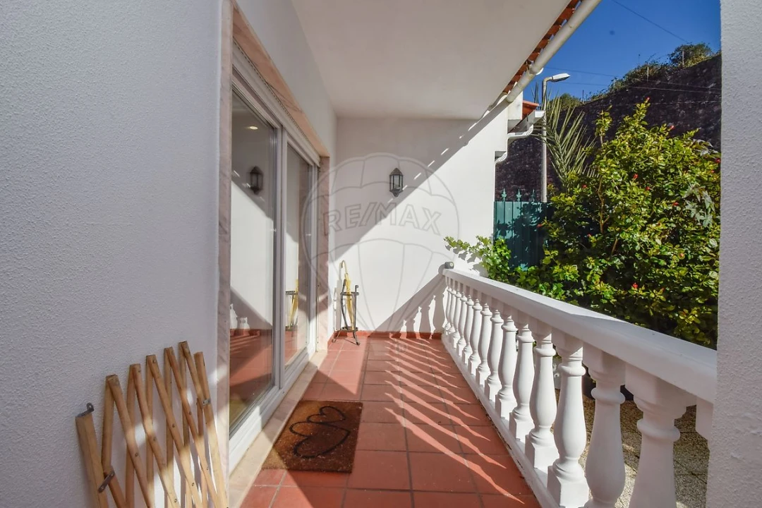 Moradia T4 para Venda em Almargem do Bispo, Pêro Pinheiro e Montelavar Foto 44