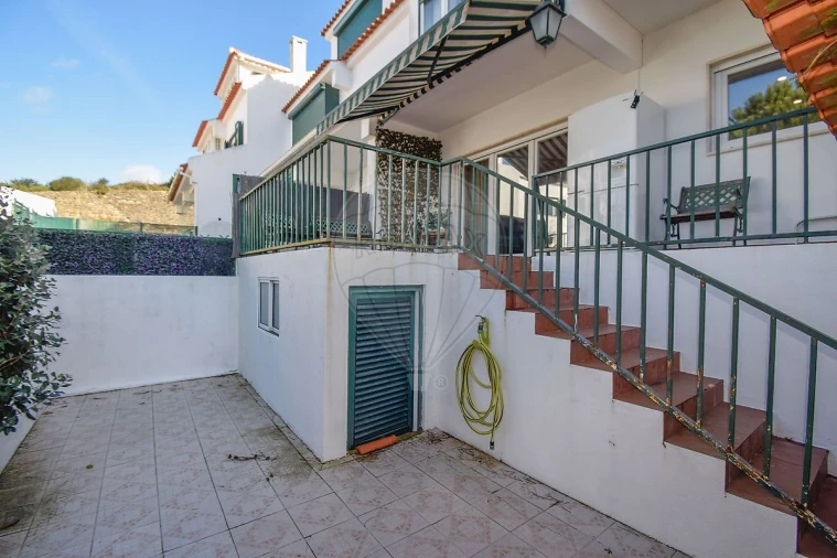 Moradia T4 para Venda em Almargem do Bispo, Pêro Pinheiro e Montelavar Foto 37