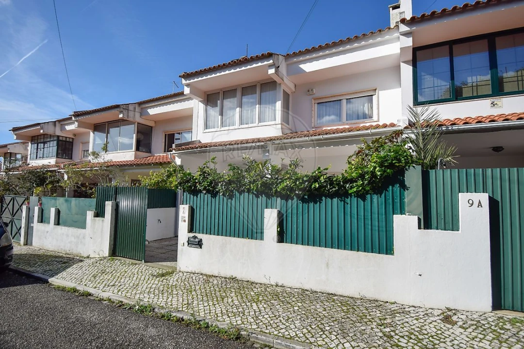 Moradia T4 para Venda em Almargem do Bispo, Pêro Pinheiro e Montelavar Foto 49