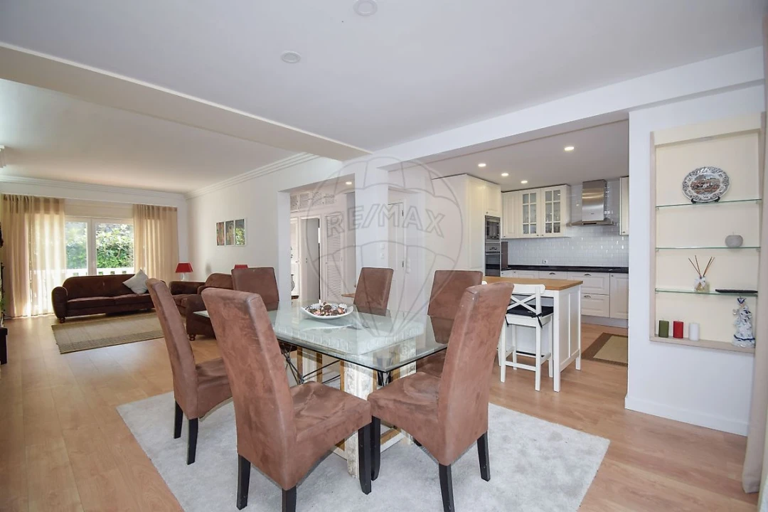 Moradia T4 para Venda em Almargem do Bispo, Pêro Pinheiro e Montelavar Foto 27