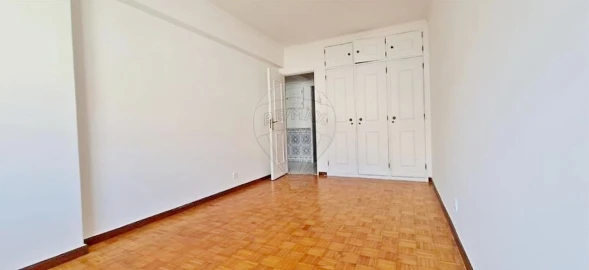 Apartamento T1 para Venda em Queluz e Belas