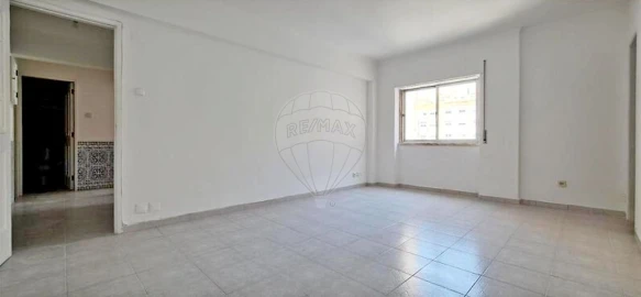 Apartamento T1 para Venda em Queluz e Belas