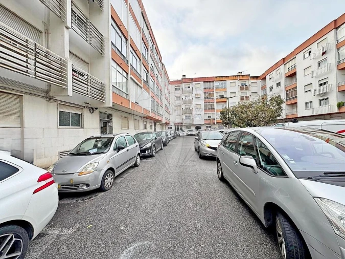 Apartamento T1 para Venda em Queluz e Belas Foto 10