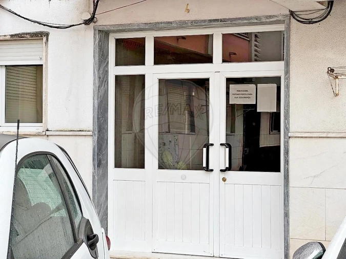 Apartamento T1 para Venda em Queluz e Belas Foto 12