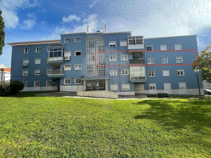 Apartamento T4 para Venda em Alvalade Foto 18