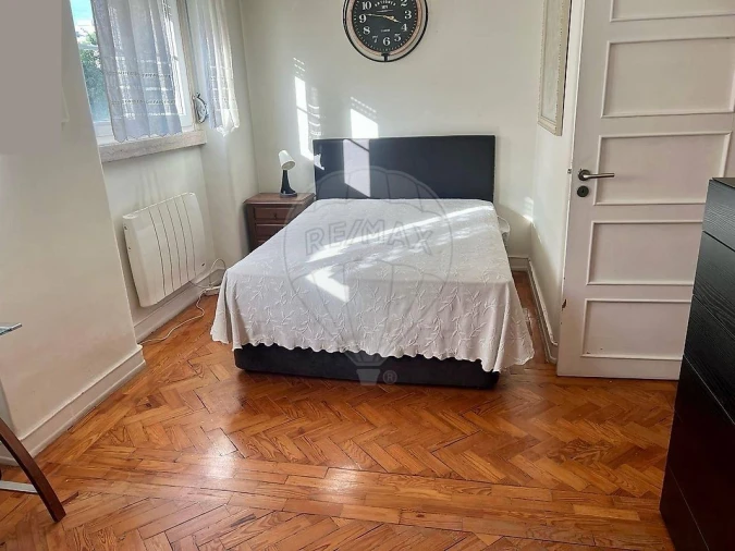 Apartamento T4 para Venda em Alvalade Foto 8