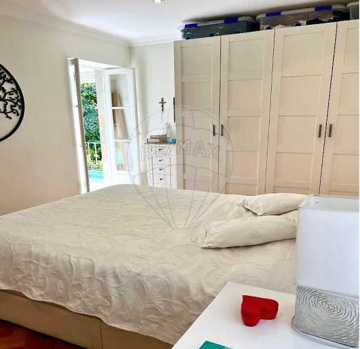 Apartamento T4 para Venda em Alvalade Foto 10