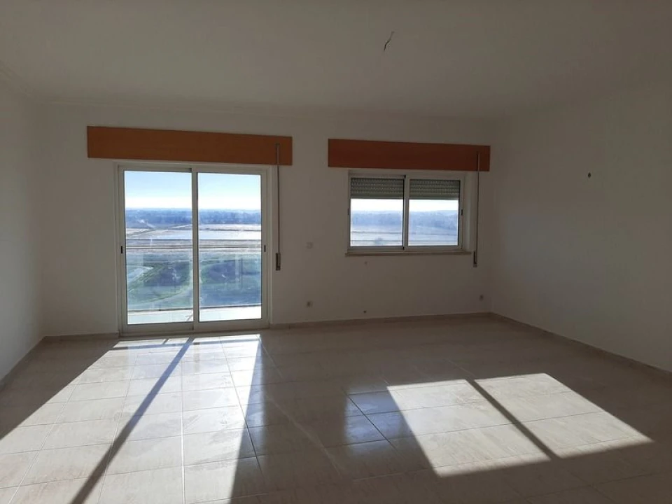 Apartamento T2 para Venda em Azambuja Foto 2