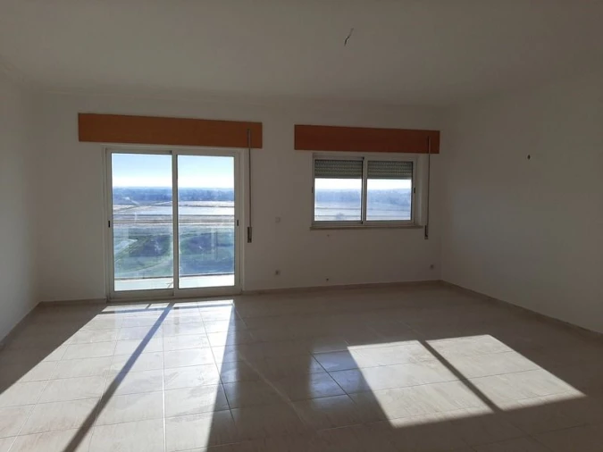 Apartamento T2 para Venda em Azambuja Foto 2