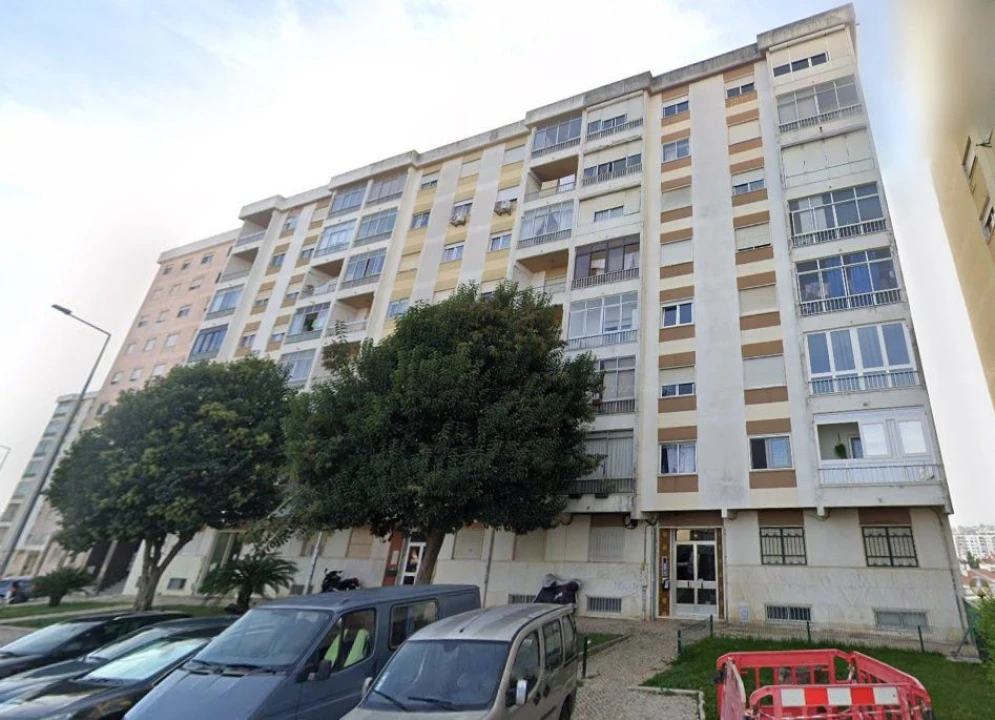 Apartamento T2 para Venda em Agualva e Mira-Sintra Foto 1