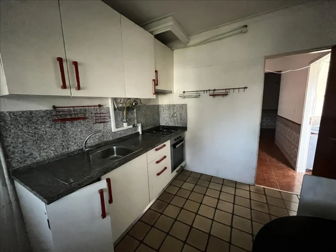 Apartamento T2 para Venda em Agualva e Mira-Sintra Foto 3